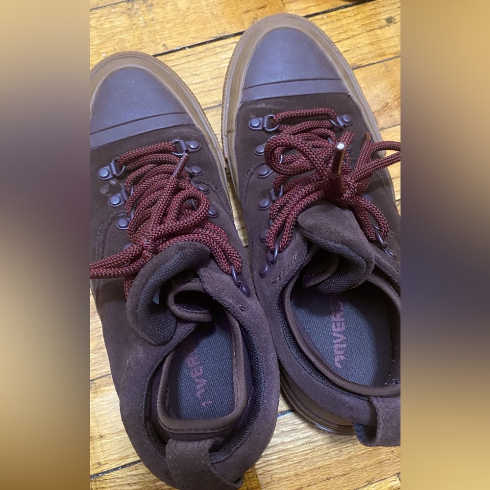 Converse weather proof burgundy sneakers size 8.5